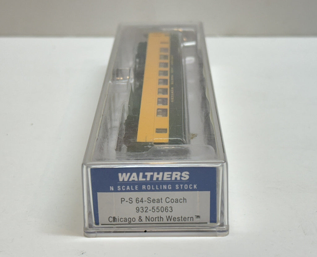 N Scale Walthers P-S 932-55063 64 Seat Coach Chicago & North Western CNW Pass CR