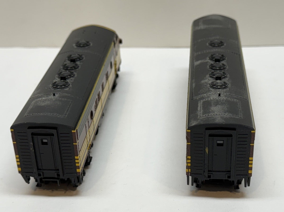 Ho Scale STEWART / KATO Boston & Maine F7A & F7B Powered Diesel Locos B&M MEC