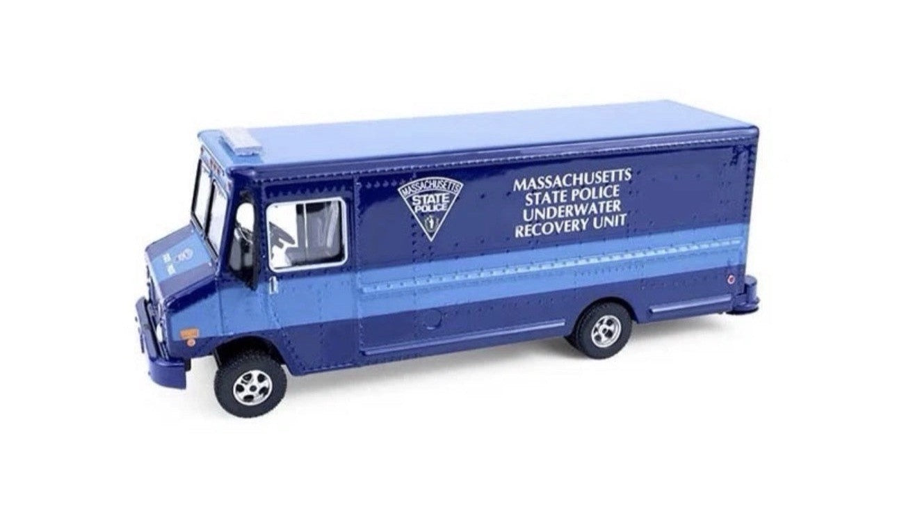2019 Step Van - Massachusetts State Police 1:64 Scale Model - Greenlight 33260C
