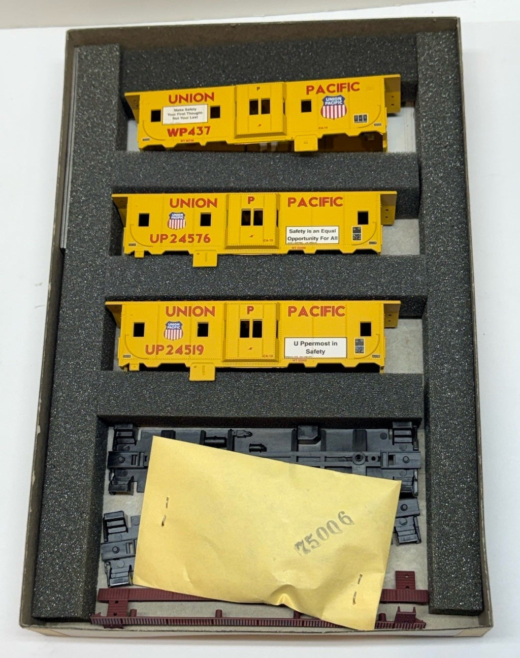 Ho Athearn Special Edition 2305 Union Pacific Bay Window Caboose 3-Pack Read Des