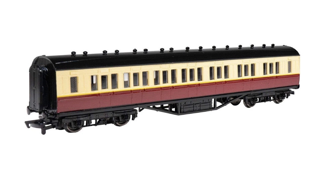 Bachmann 76030 HO Scale Thomas and Friends Red Composite Coach