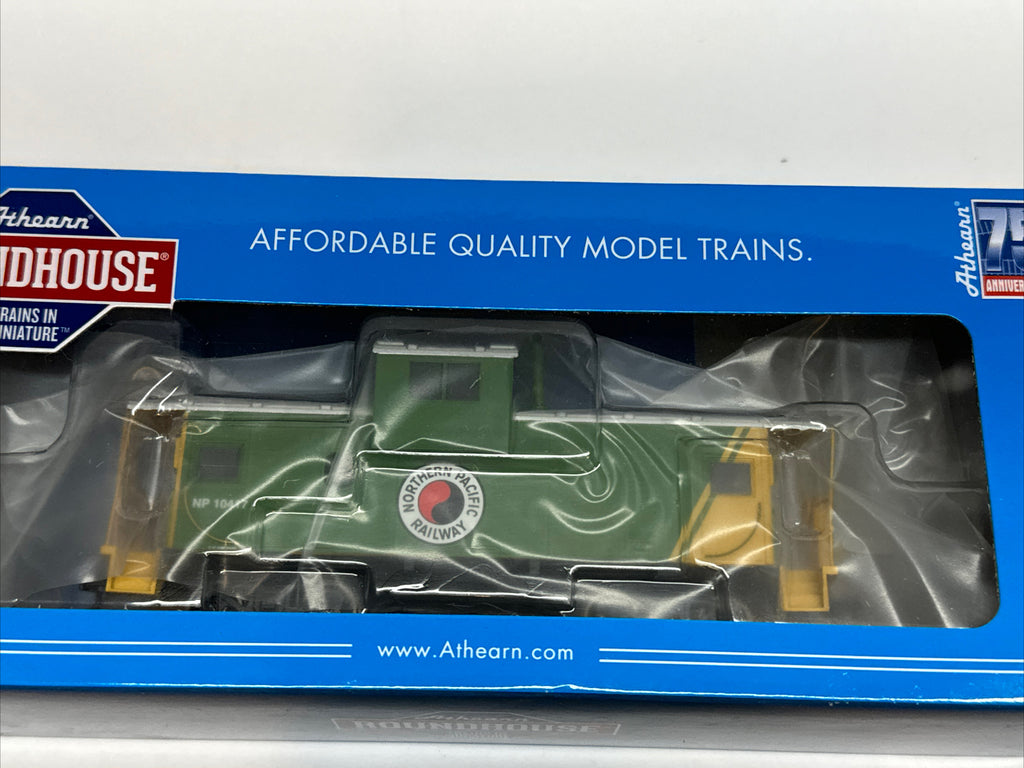 Ho Scale Athearn RND1361 Wide Vision Caboose Northern Pacific #10417 RTR NEW