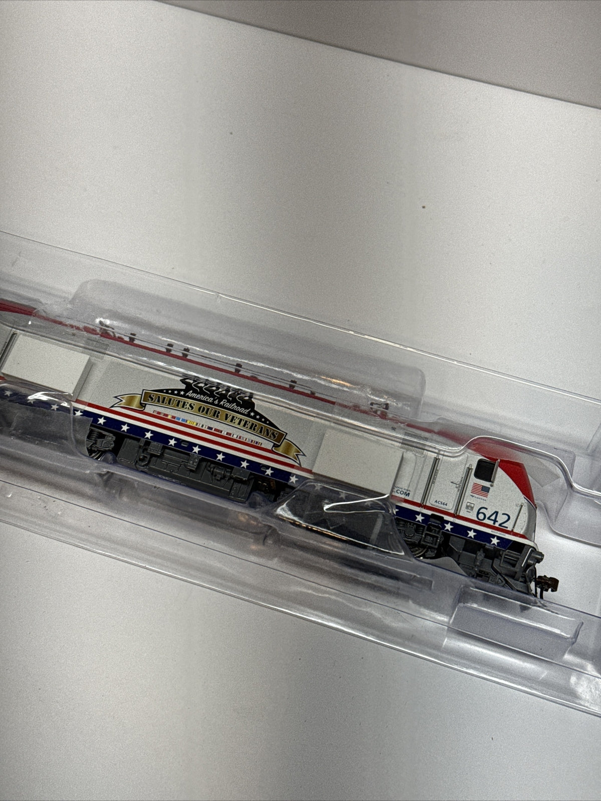 CUSTOM Ho Scale Bachmann 67403 Siemens Amtrak ACS-64 #642 Veterans Unit NEW