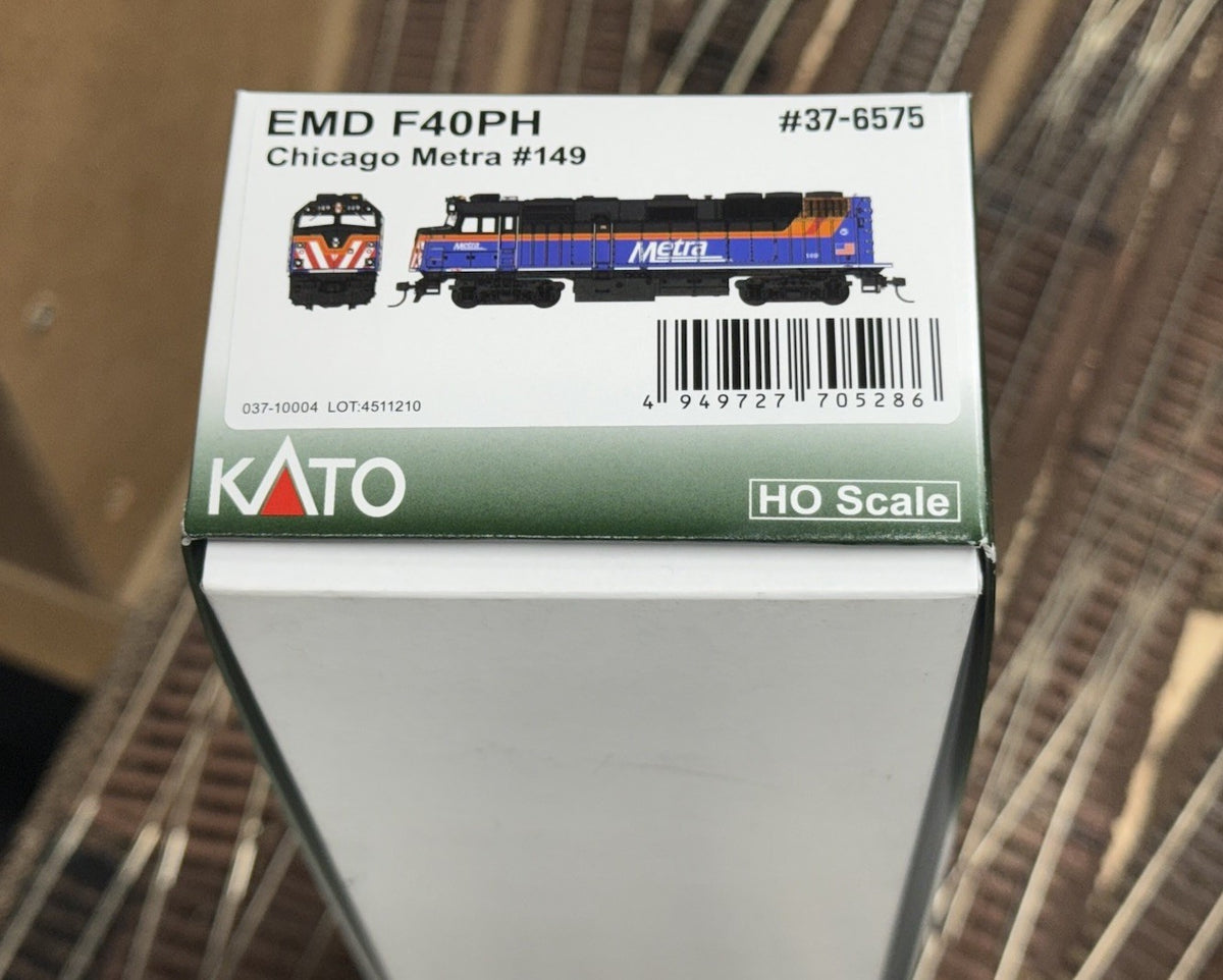 Ho KATO 376575 EMD F40PH Chicago Metra New Paint #149 w/ Details & DCC Added
