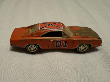 1/64 GENERAL LEE Johnny Lightning Barn Finds Exclusive