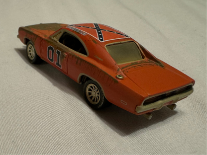 1/64 GENERAL LEE Johnny Lightning Barn Finds Exclusive