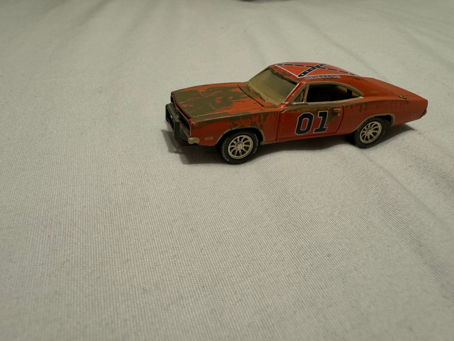 1/64 GENERAL LEE Johnny Lightning Barn Finds Exclusive