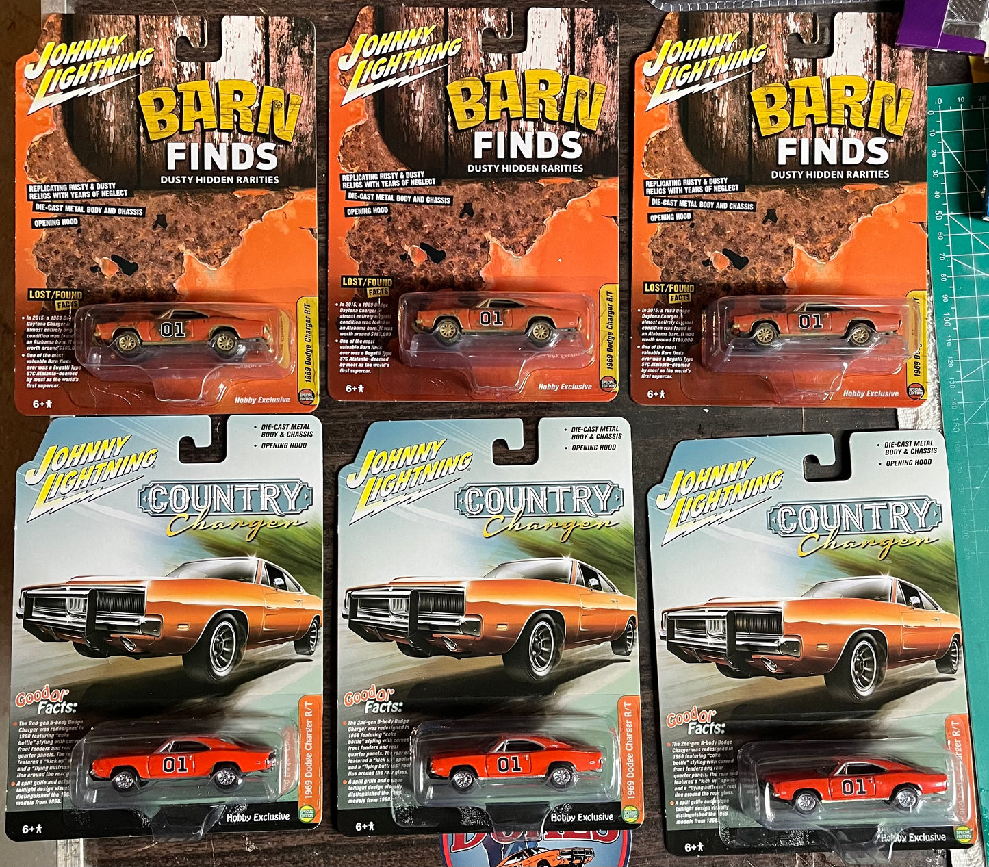 1/64 GENERAL LEE Johnny Lightning Barn Finds Exclusive