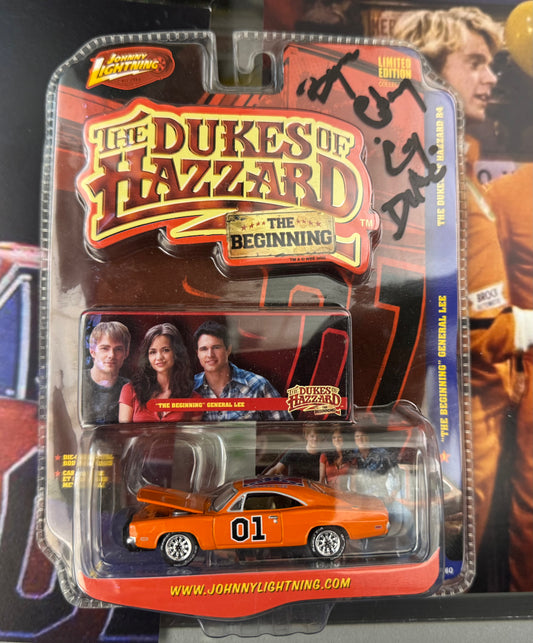 COY DUKE BYRON CHERRY Autographed 1:64 General Lee Johnny Lightning Series 4