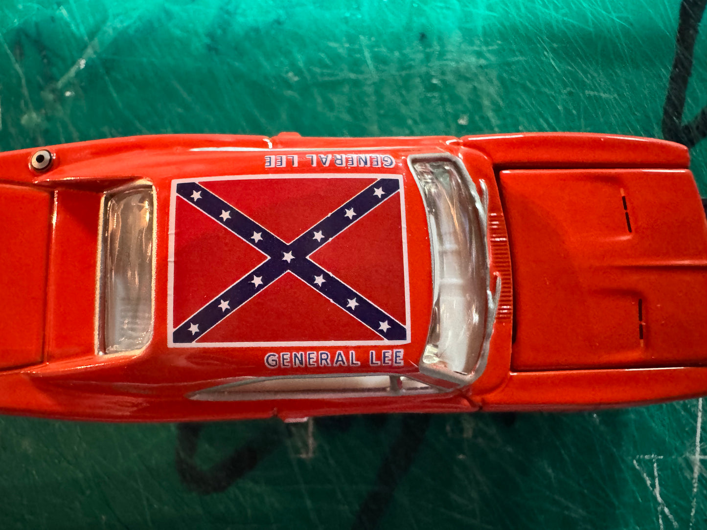 1/64 GENERAL LEE Johnny Lightning (New England Dukes Exclusive)