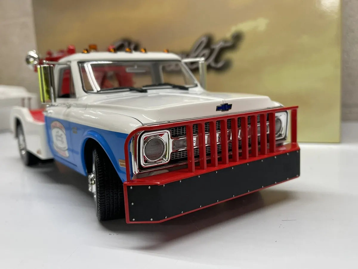 1:18 1969 雪佛兰 C-30 双清障车 - 哈扎德县车库预订 2024 年 4 月